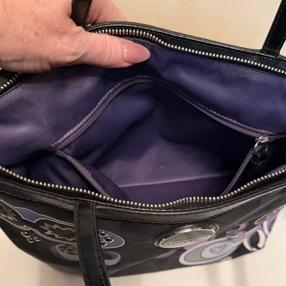 Coach Black Signature Graphic Tote + Matching Wristlet Set Zip Top VGUC - Picture 11 of 15